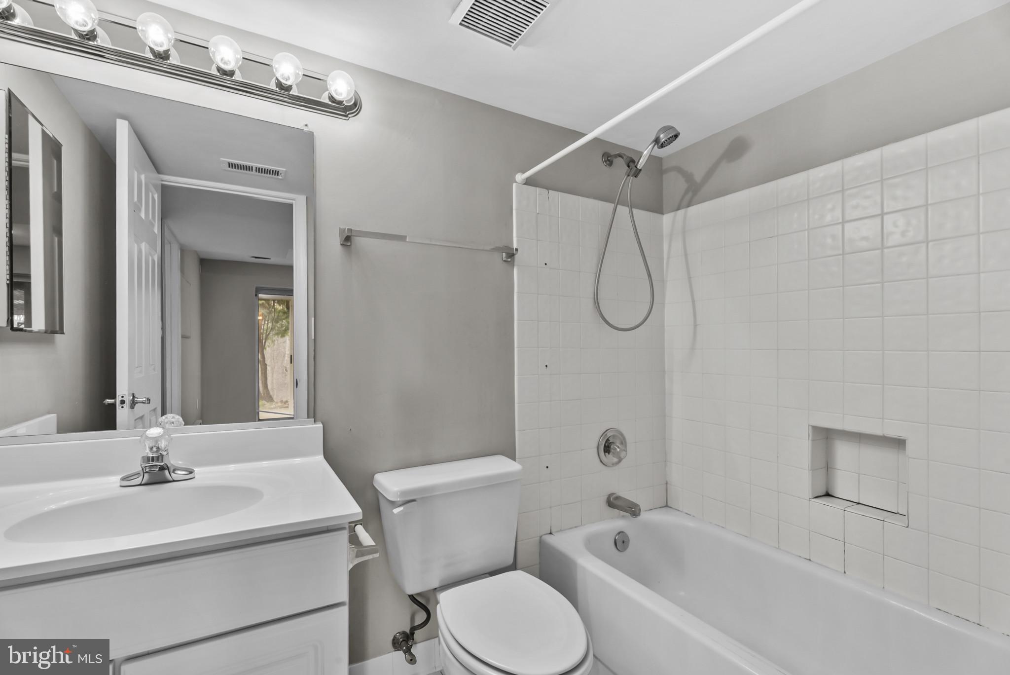 WOODLEAF - Residential