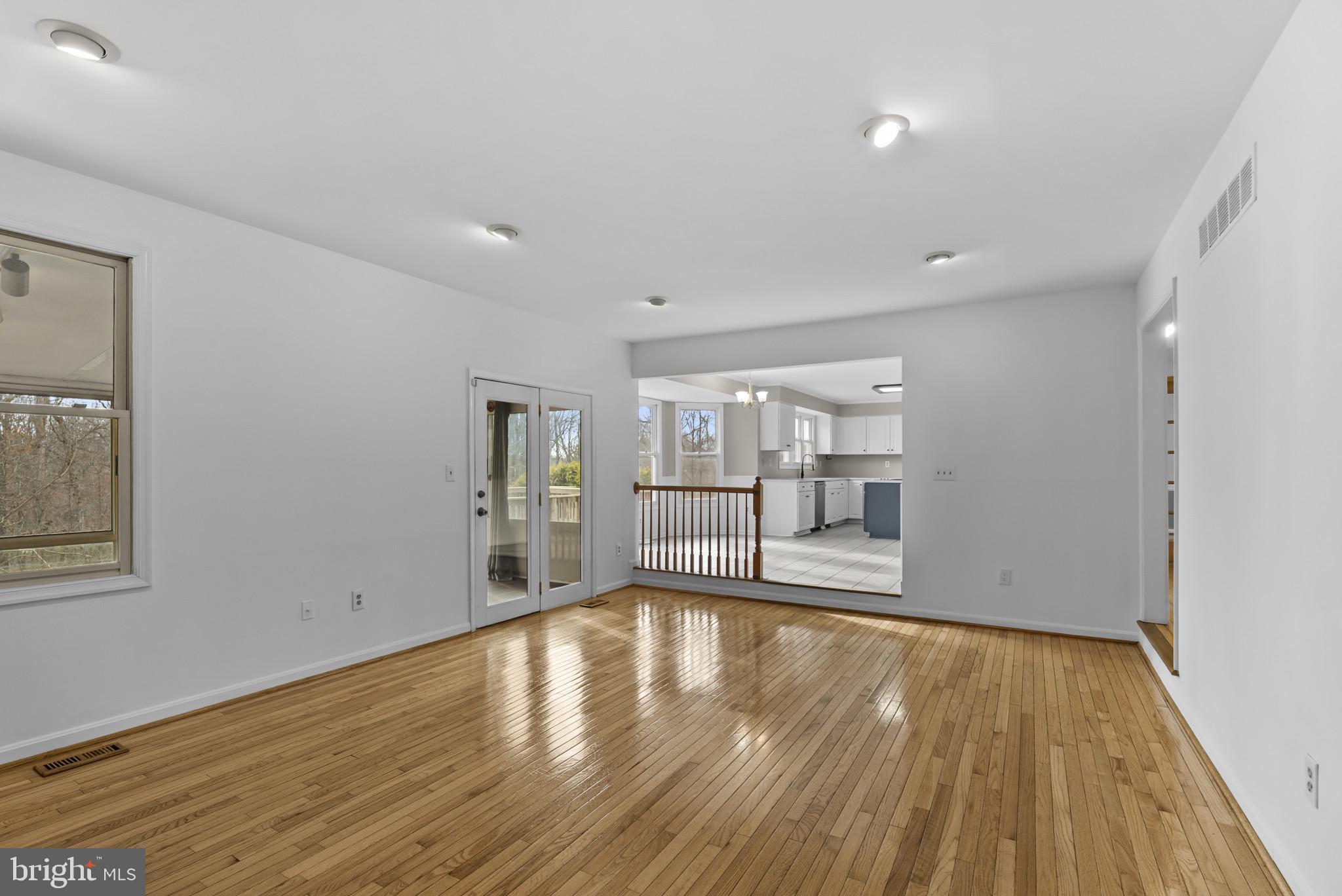 WOODLEAF - Residential