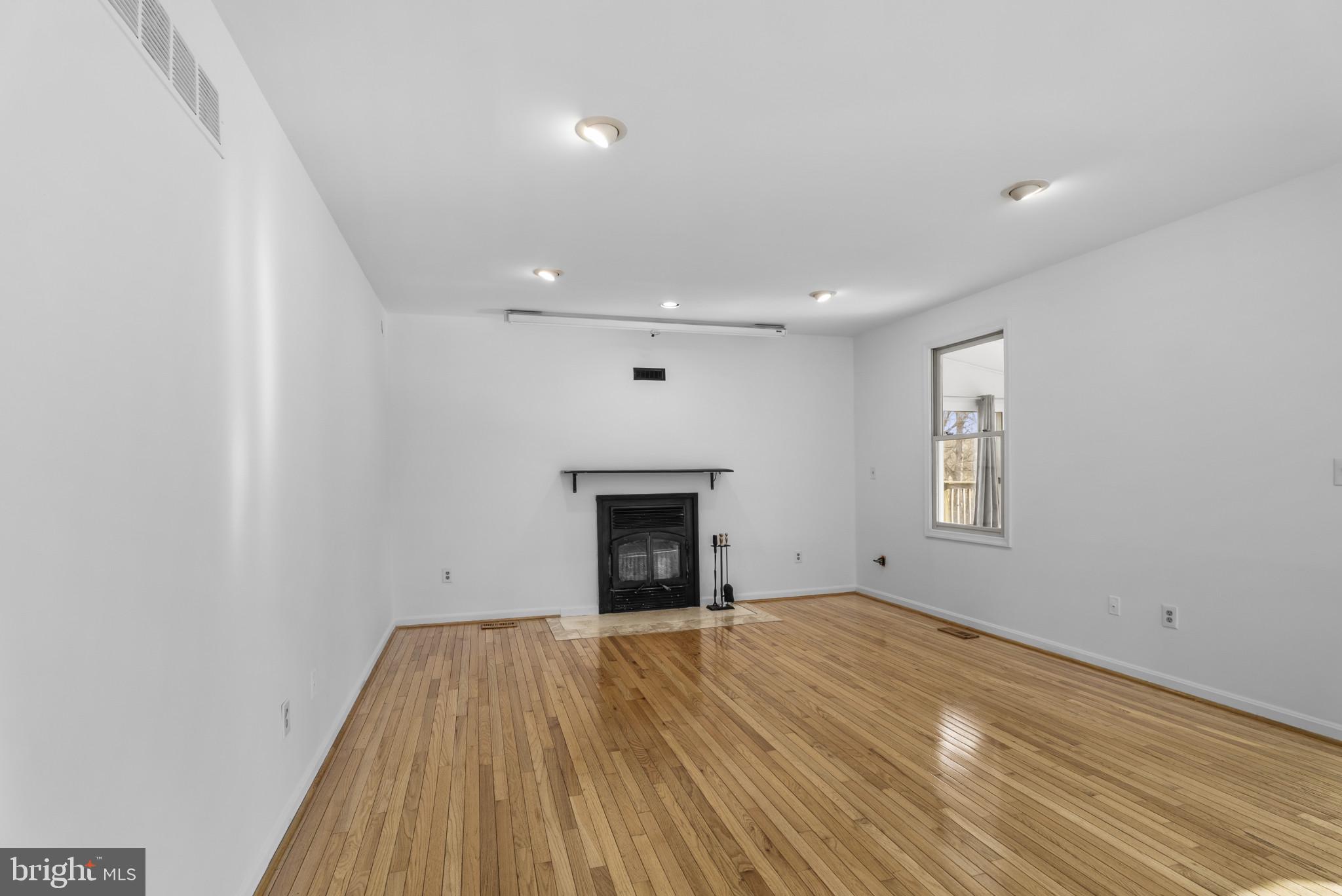 WOODLEAF - Residential