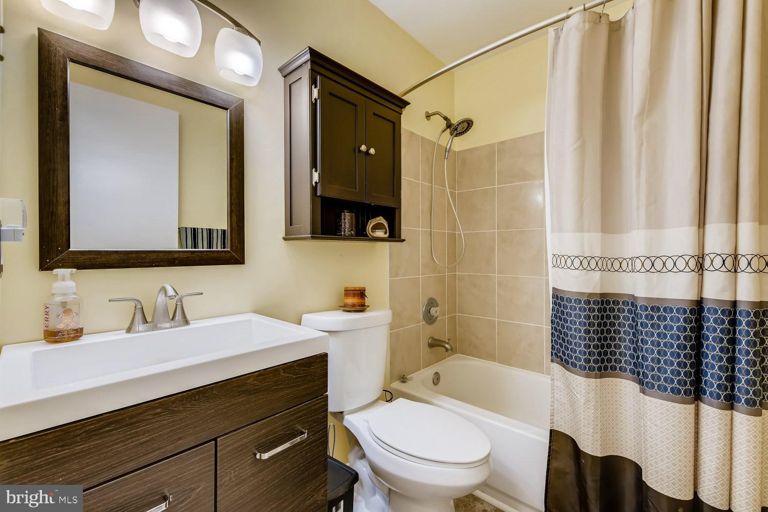 KIMBERLY VILLAGE - Residential