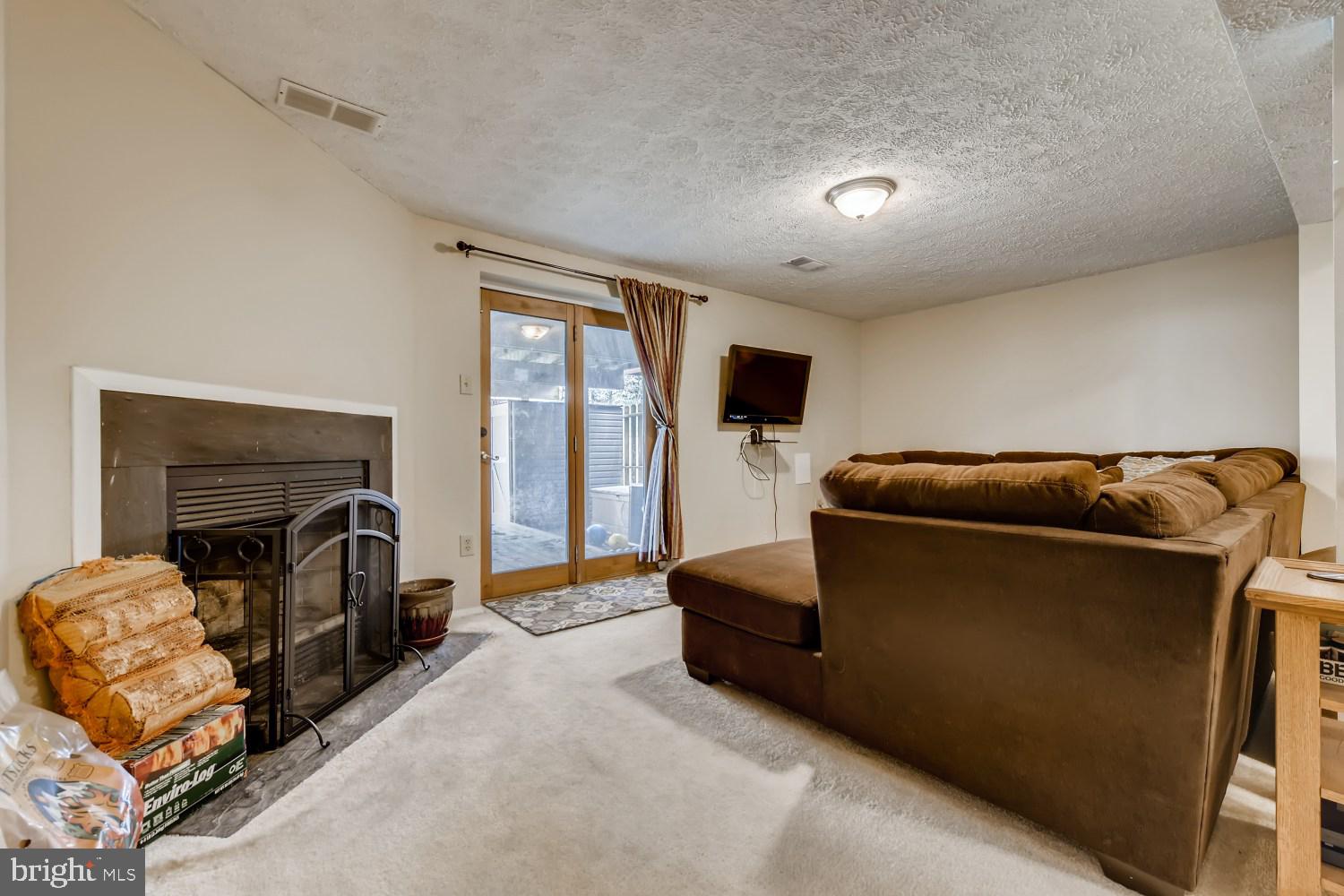 KIMBERLY VILLAGE - Residential