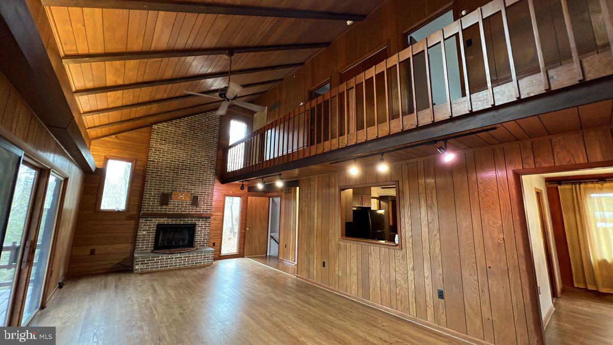 6728 HEMLOCK POINT ROAD