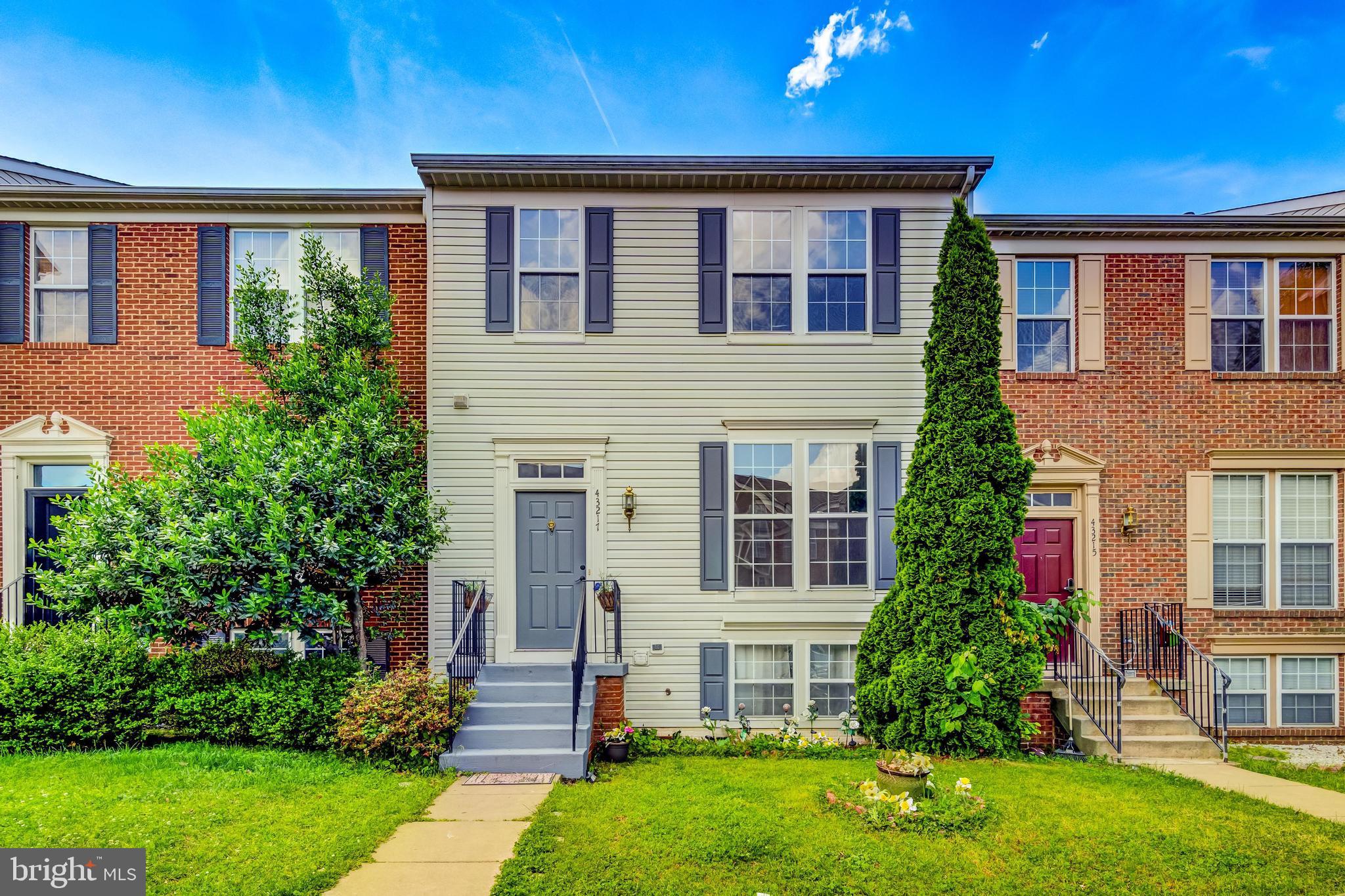 ASHBURN FARM - Residential Lease