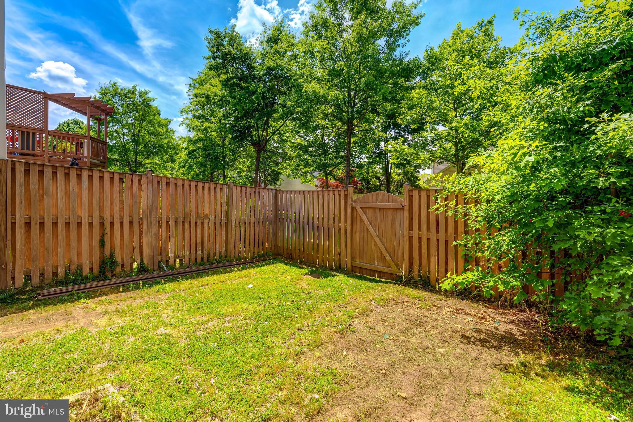 ASHBURN FARM - Residential Lease