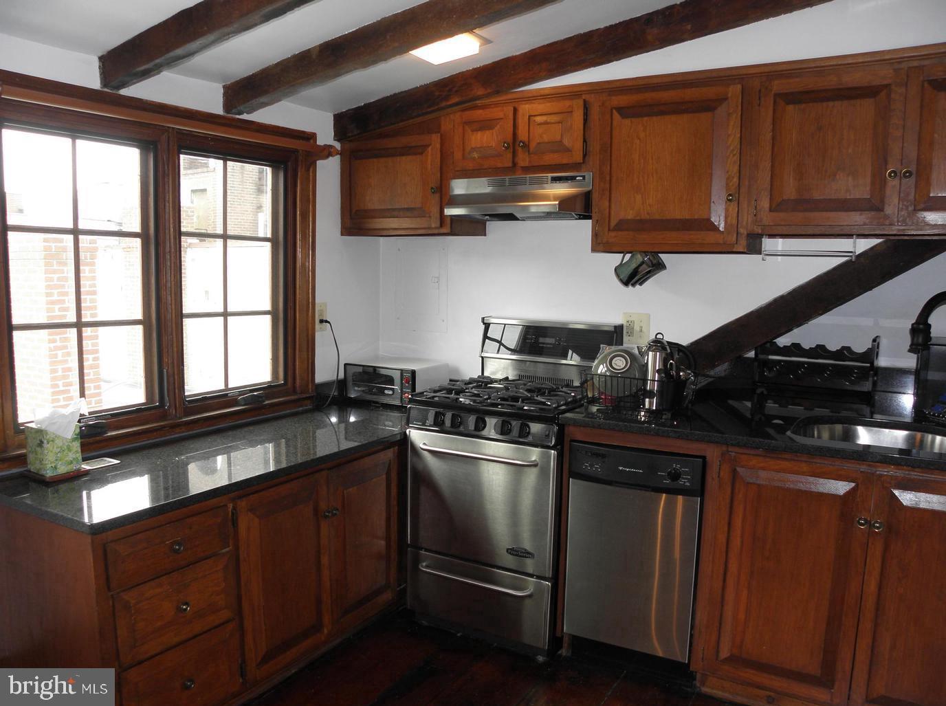 OLD TOWN ALEXANDRIA - Residential Lease