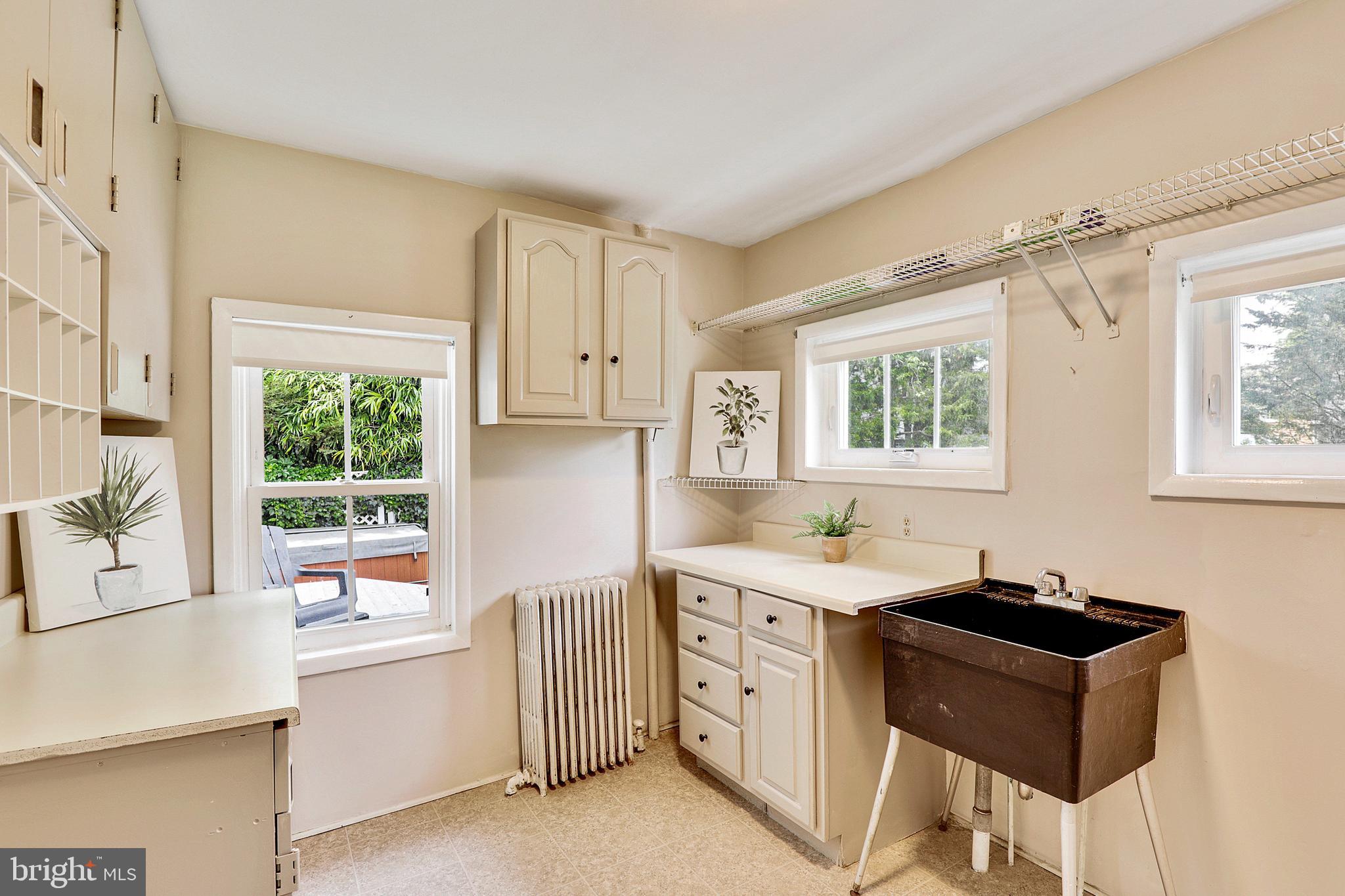 LAUREL - Residential