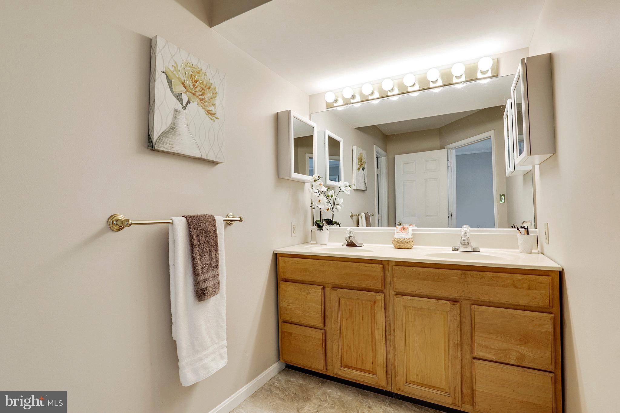 LAUREL - Residential