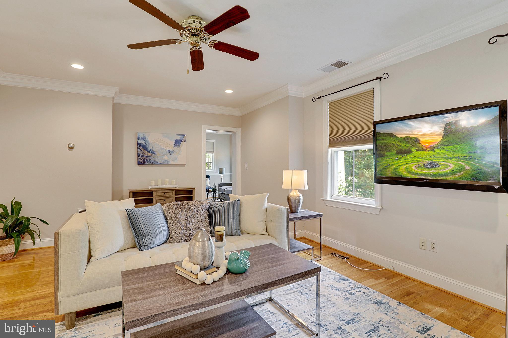 LAUREL - Residential