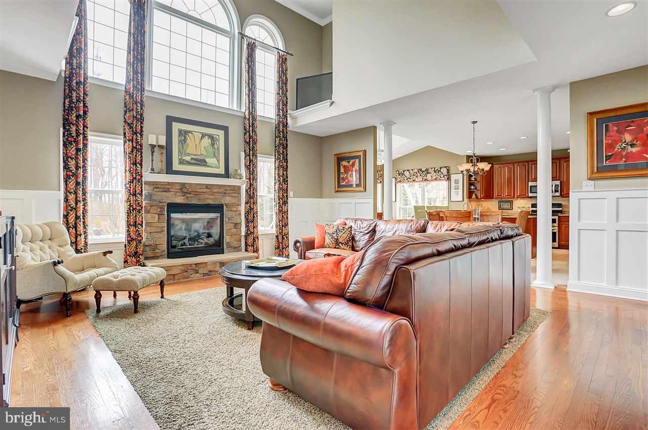 COLONIAL MEADOWS - Residential