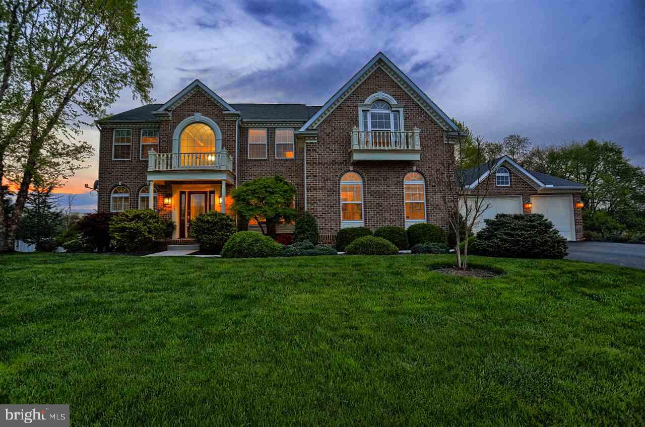 COLONIAL MEADOWS - Residential