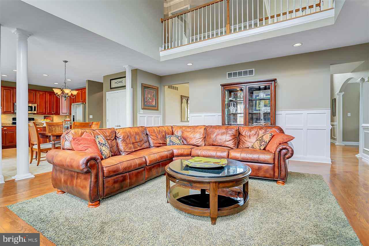 COLONIAL MEADOWS - Residential