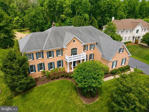 Homes For Sale - 5808 Malvern Hill Court<br/> HAYMARKET, VA 20169