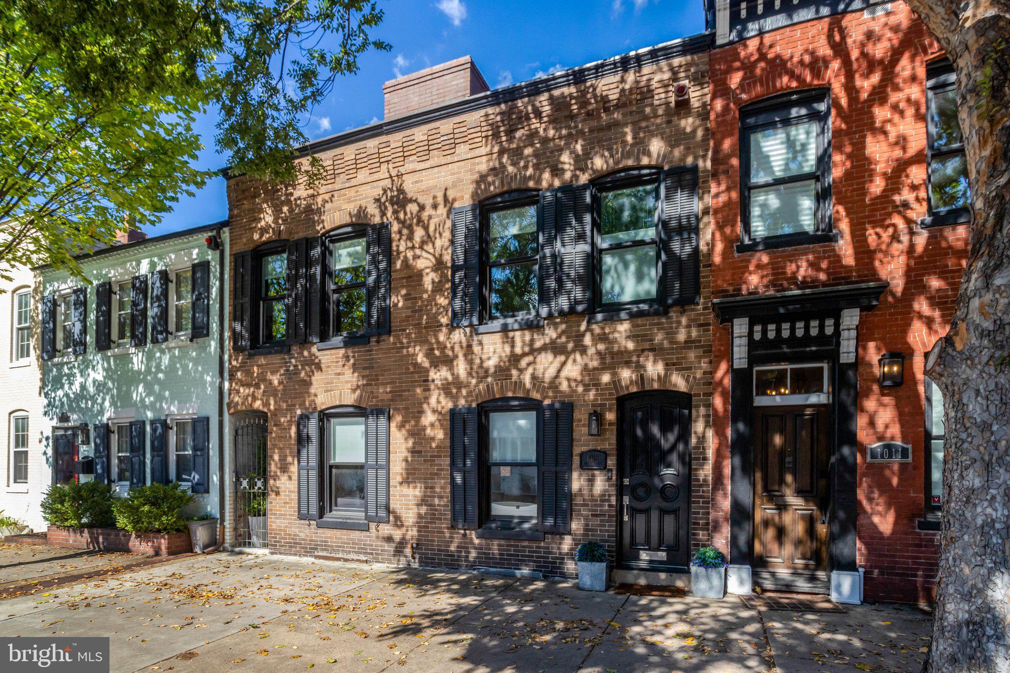 1015 DUKE STREET