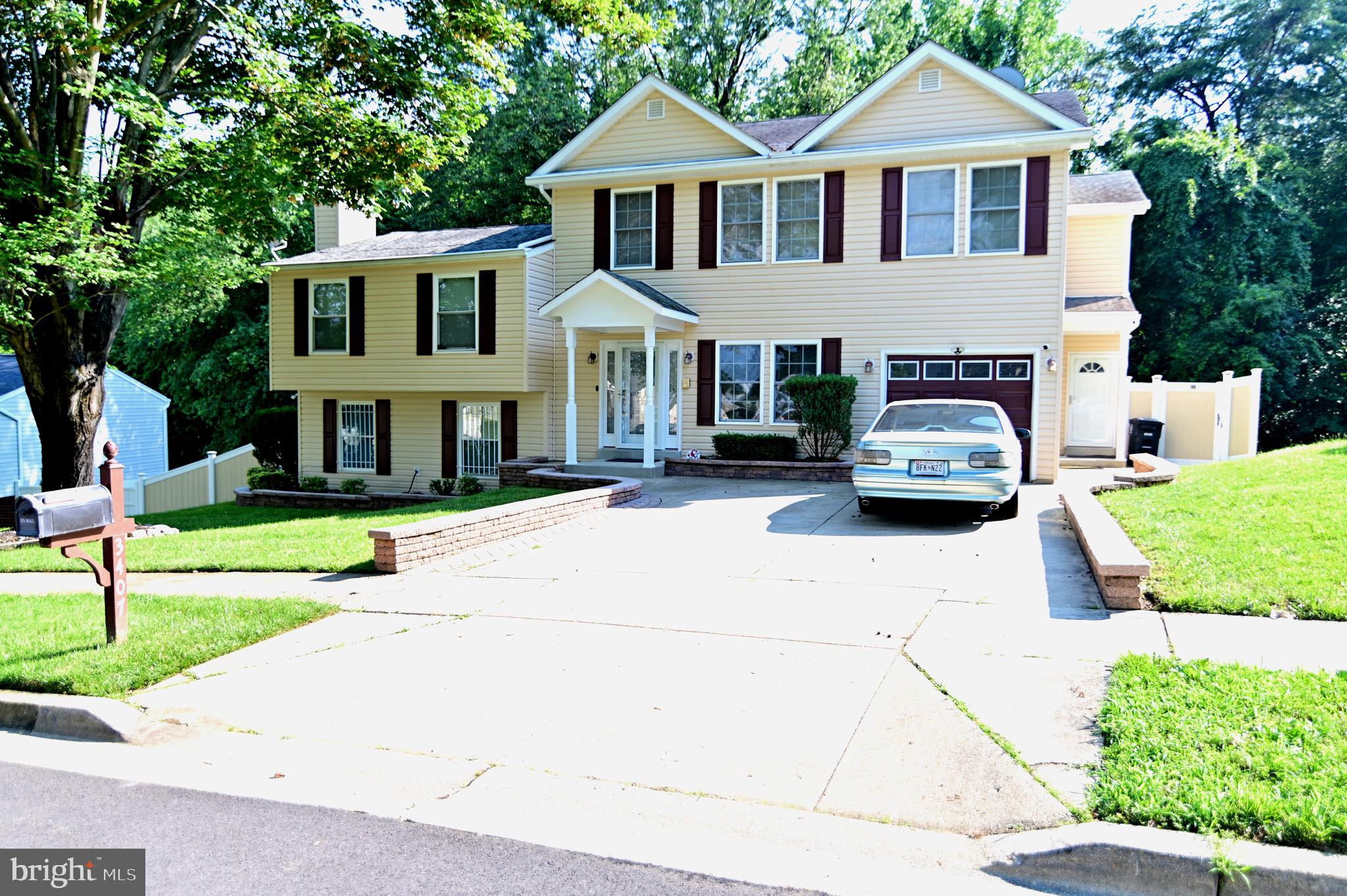 MAPLEWOOD - Residential