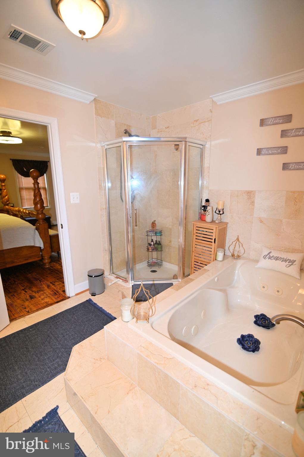 MAPLEWOOD - Residential