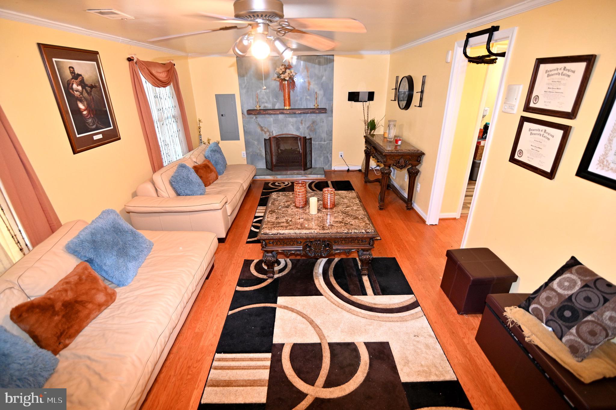 MAPLEWOOD - Residential