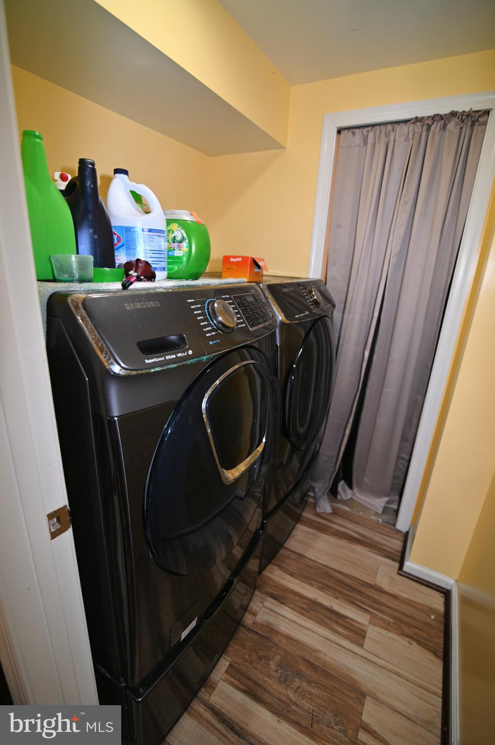 MAPLEWOOD - Residential