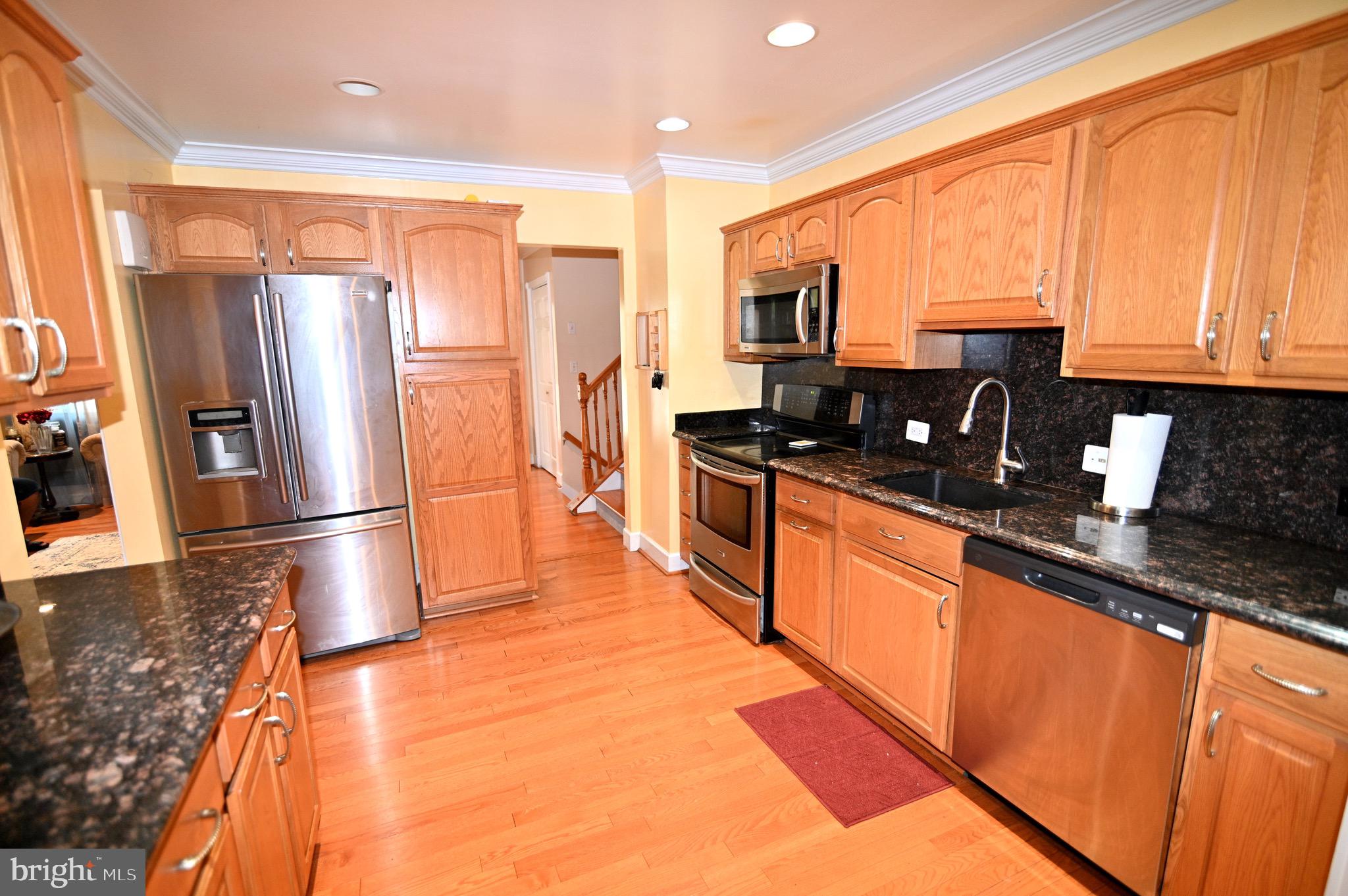 MAPLEWOOD - Residential