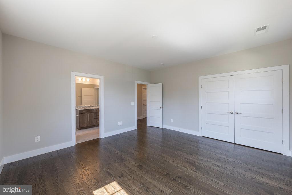 WEST VIENNA WOODS - Residential