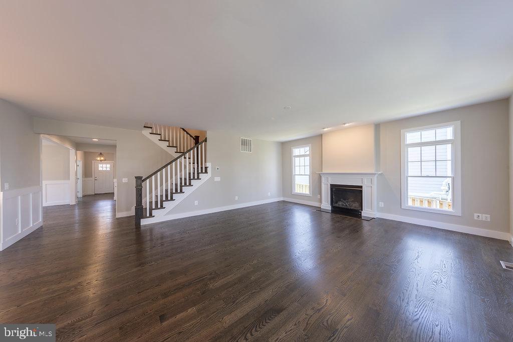 WEST VIENNA WOODS - Residential