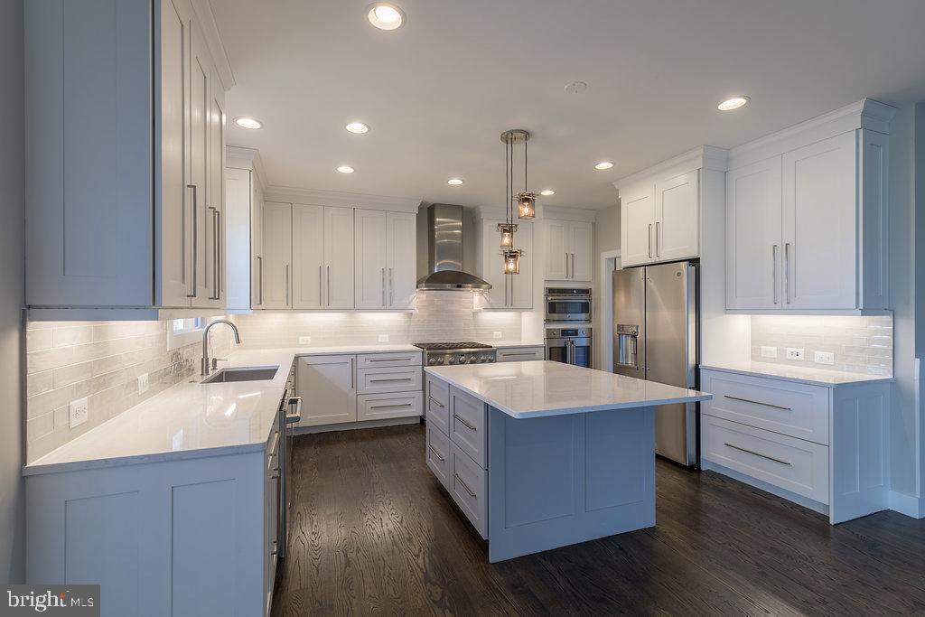 WEST VIENNA WOODS - Residential