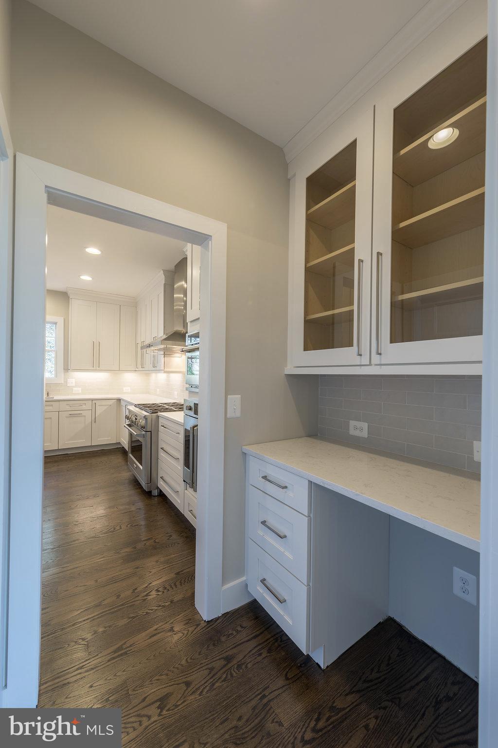 WEST VIENNA WOODS - Residential