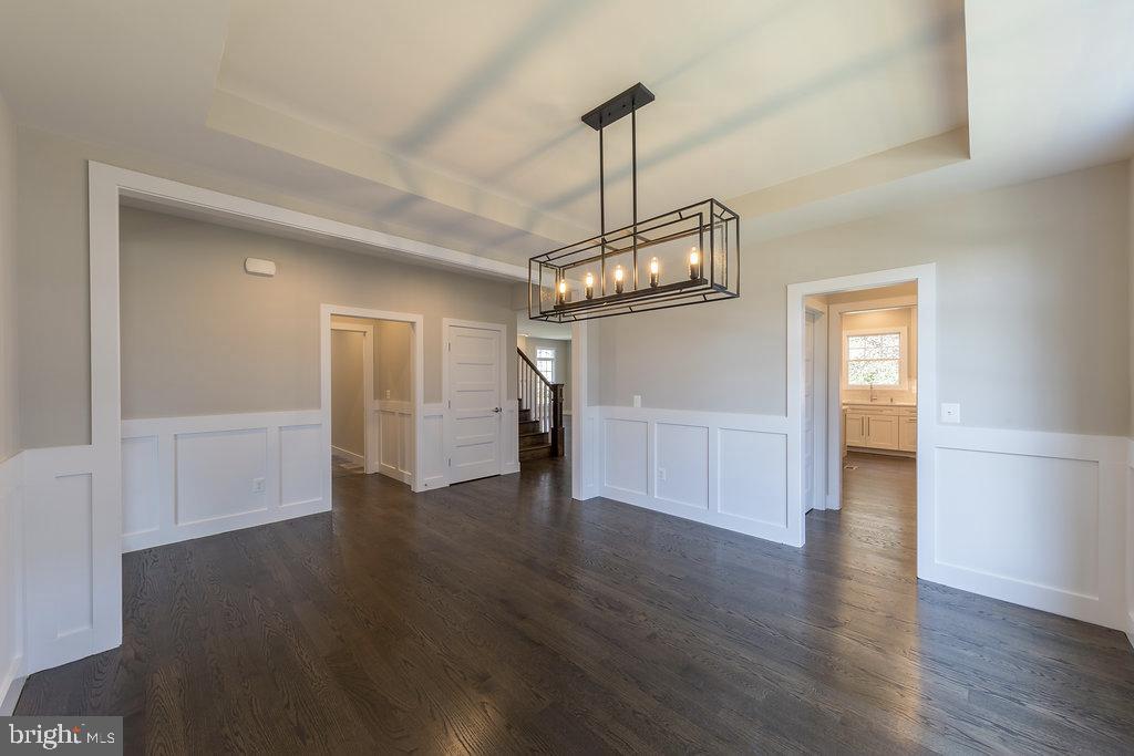 WEST VIENNA WOODS - Residential