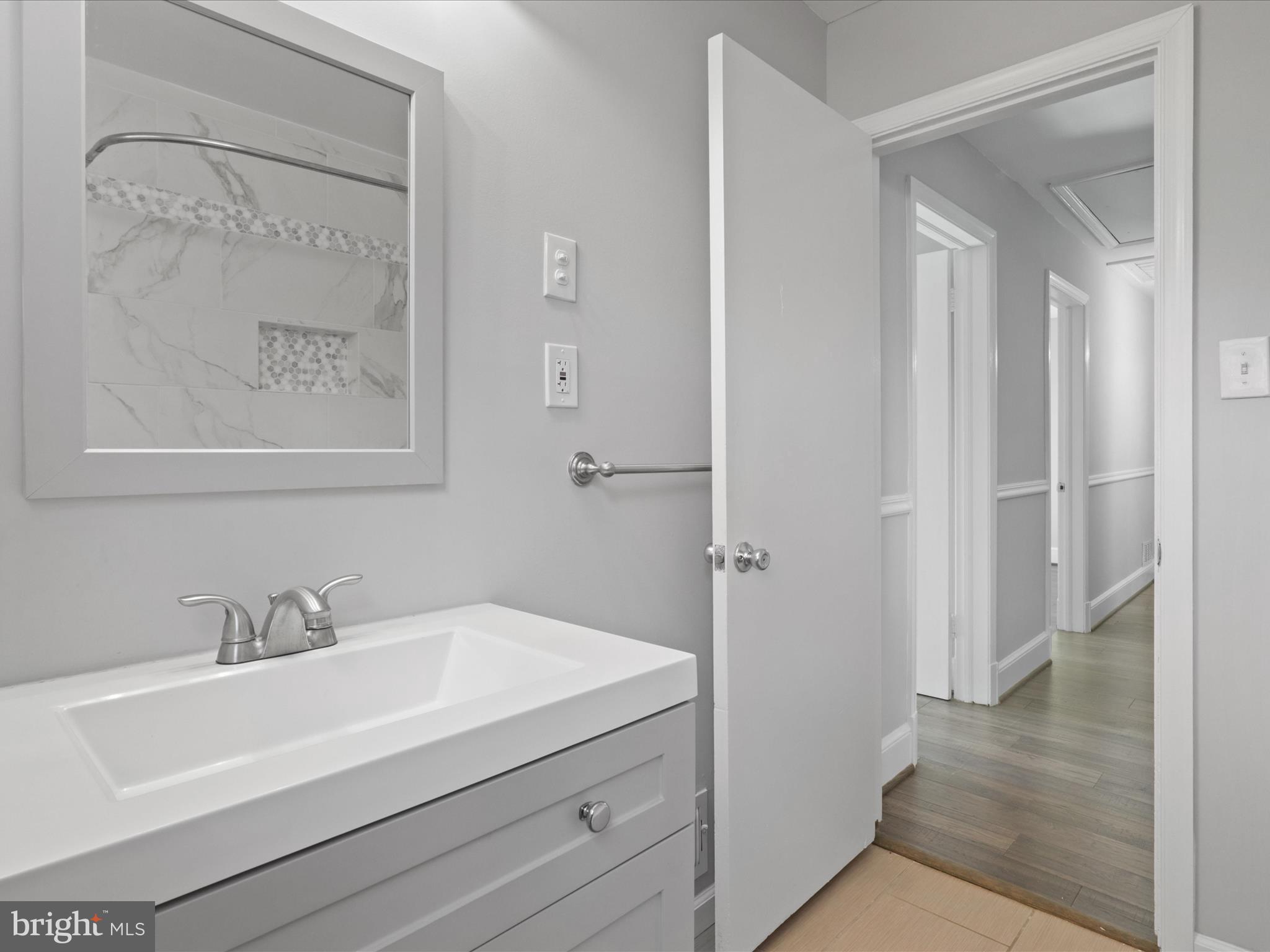 FOREST HEIGHTS - Residential Lease