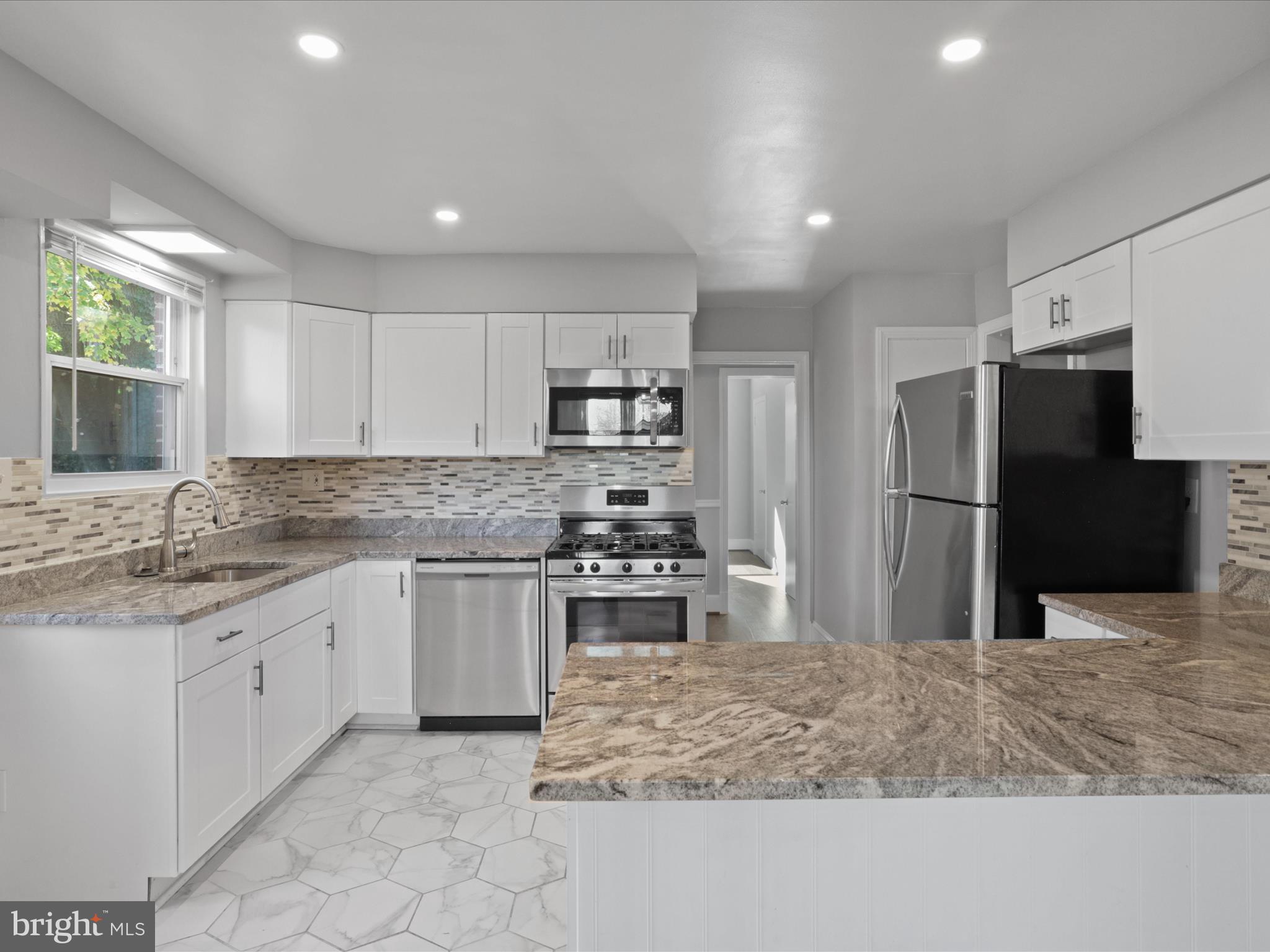 FOREST HEIGHTS - Residential Lease