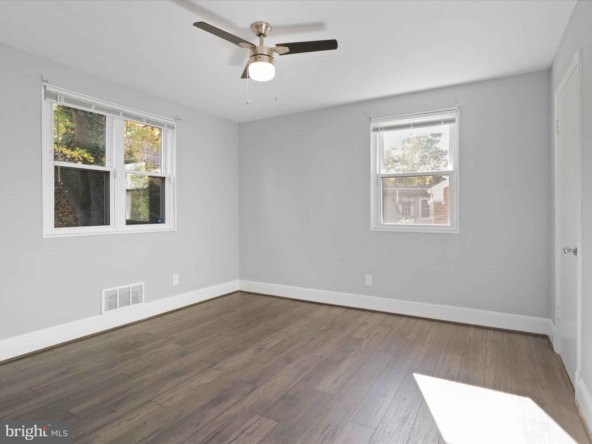 FOREST HEIGHTS - Residential Lease