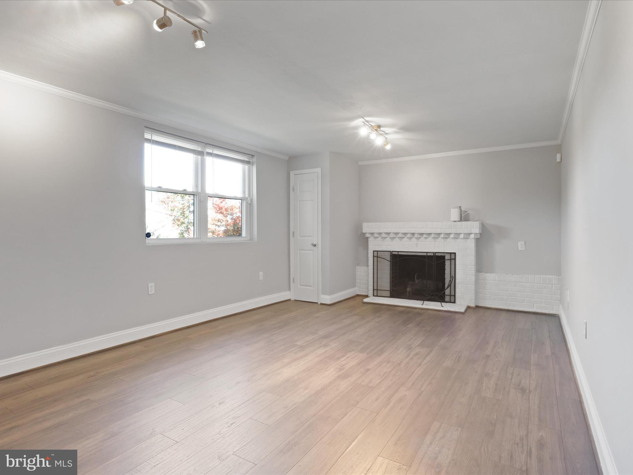 FOREST HEIGHTS - Residential Lease