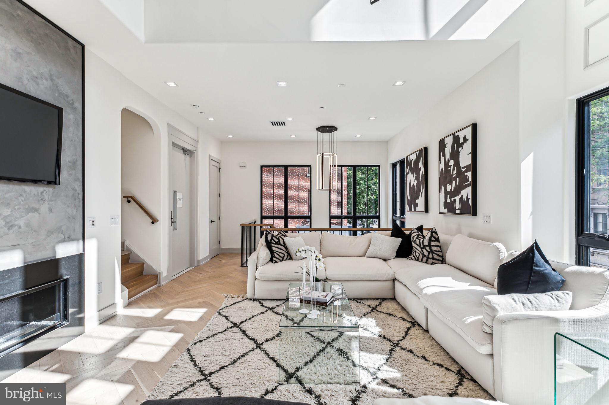 RITTENHOUSE SQUARE - Residential