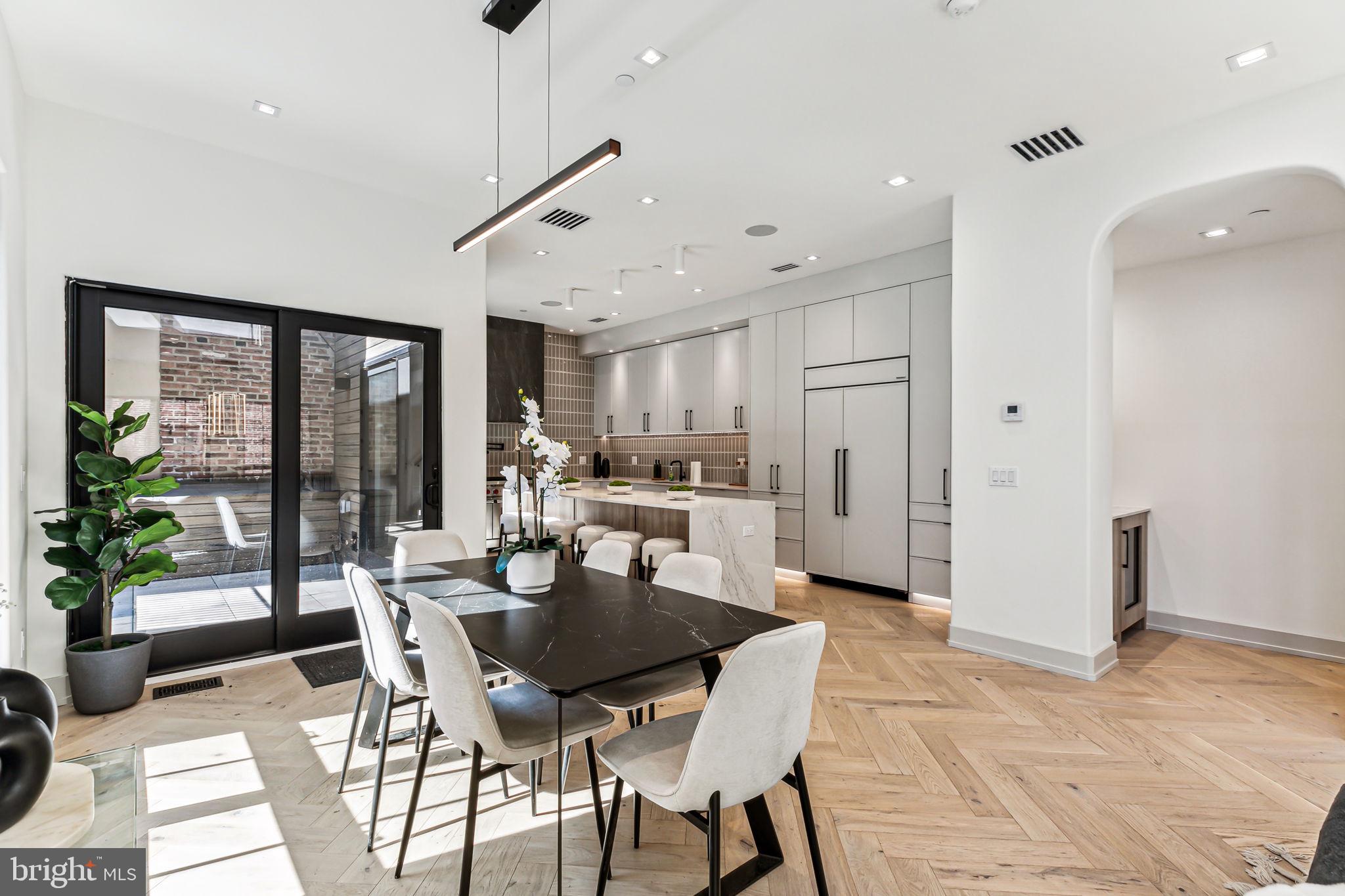 RITTENHOUSE SQUARE - Residential