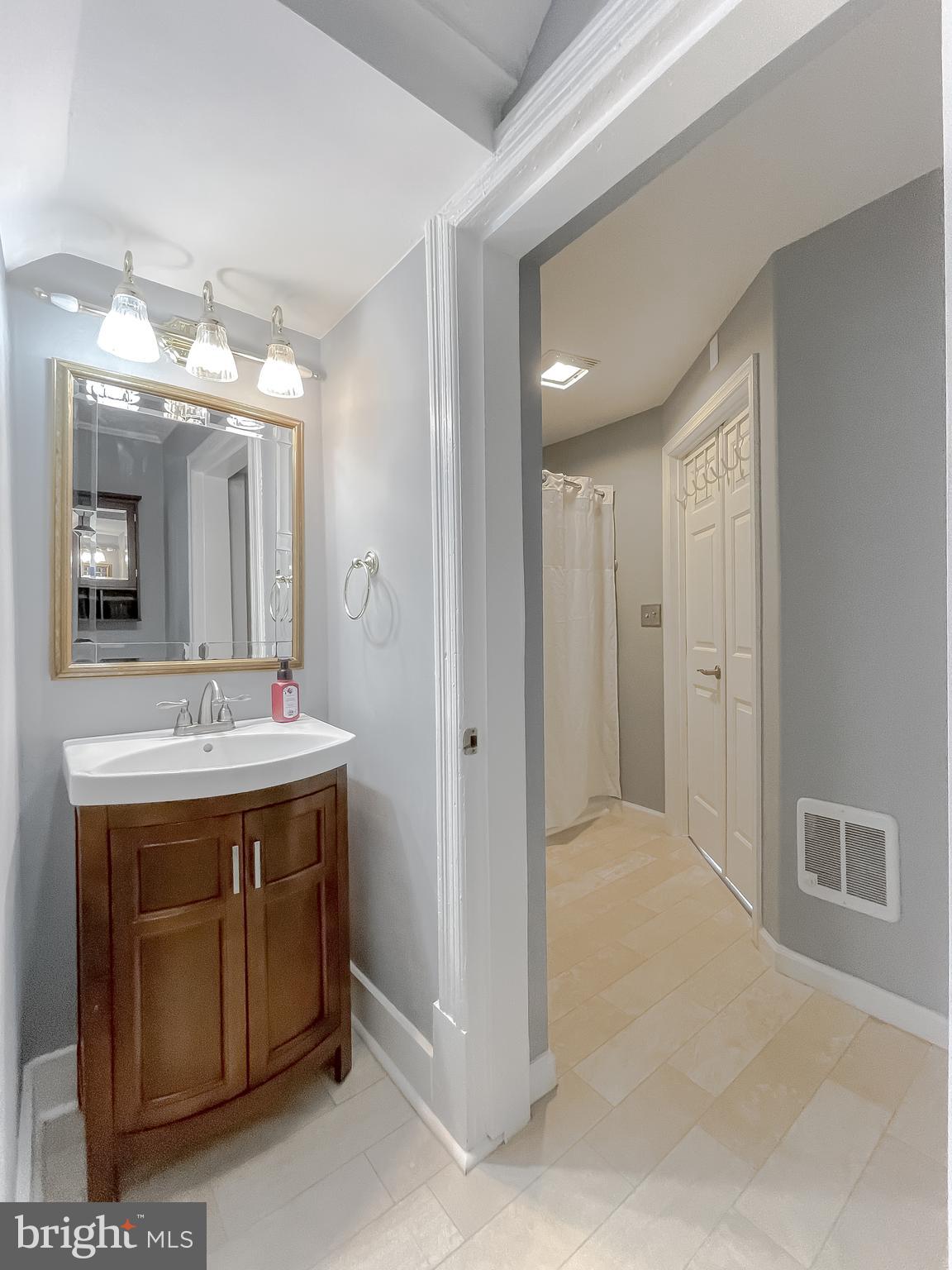 DANIEL FARM - Residential Lease