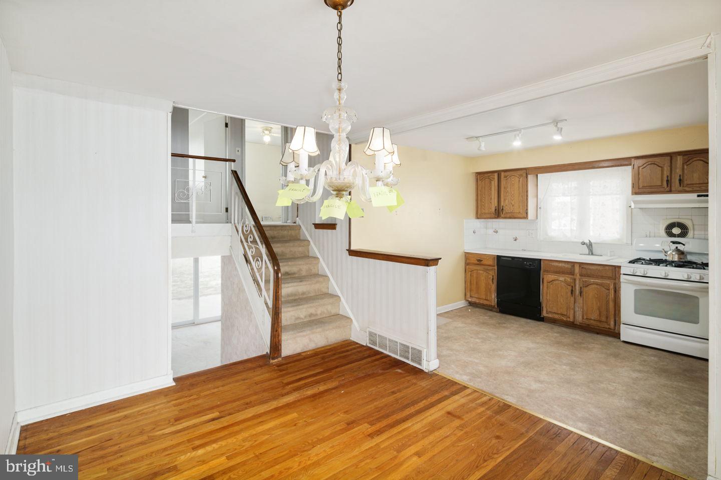 BUSTLETON - Residential
