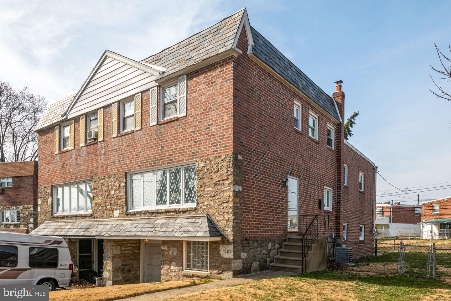 BUSTLETON - Residential