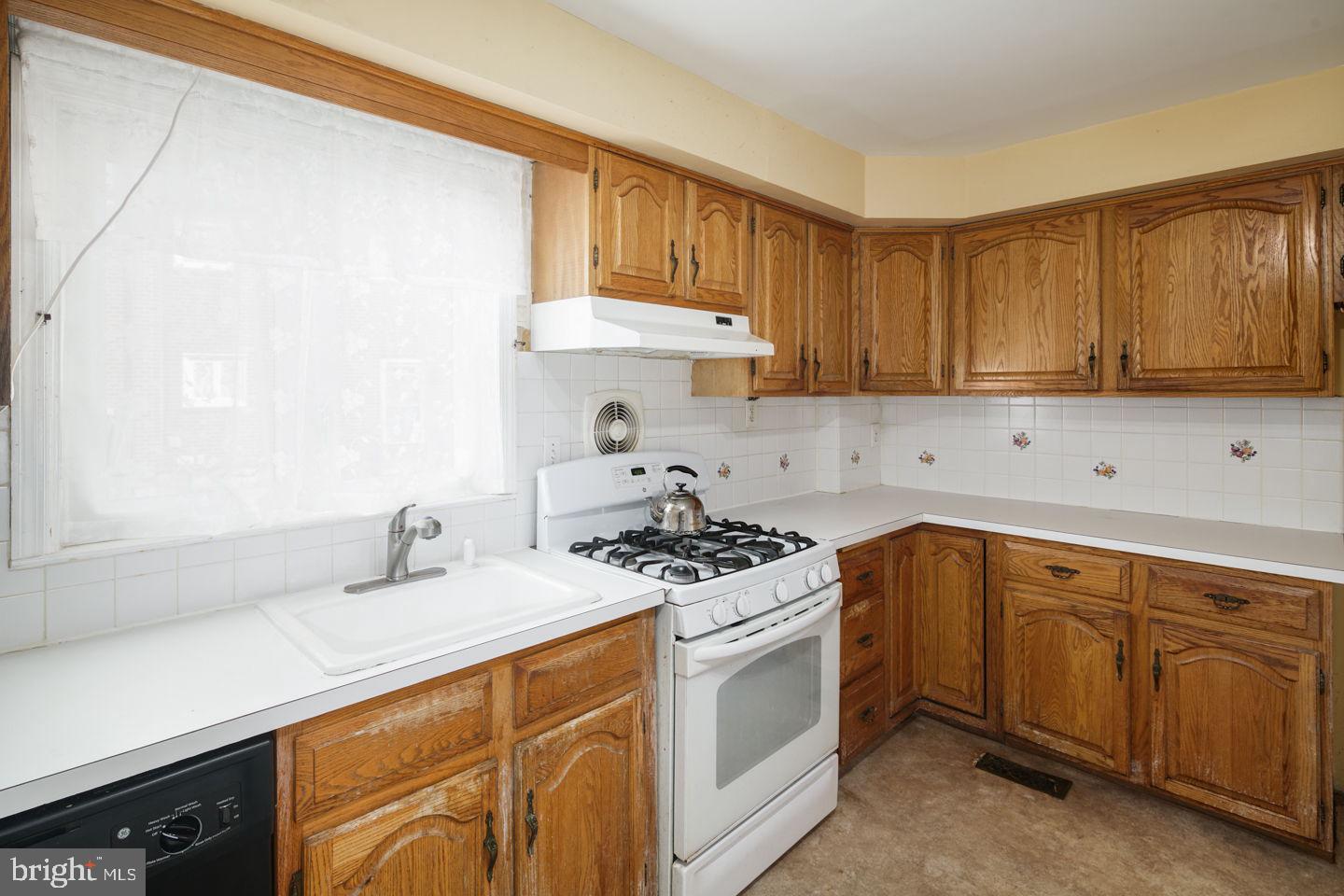 BUSTLETON - Residential