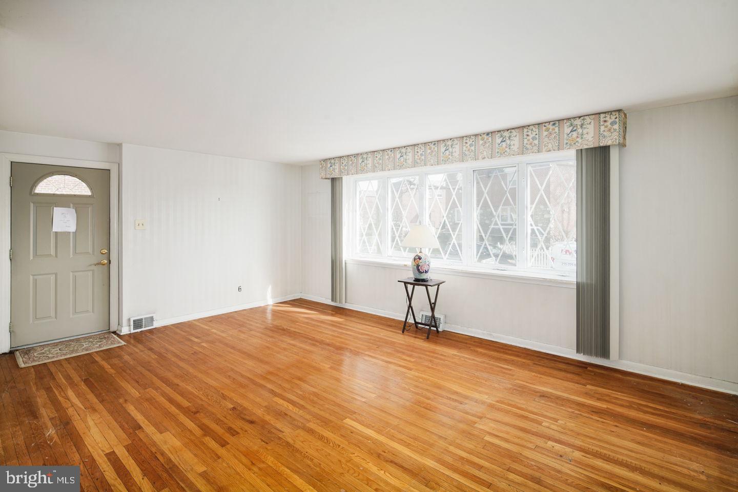 BUSTLETON - Residential