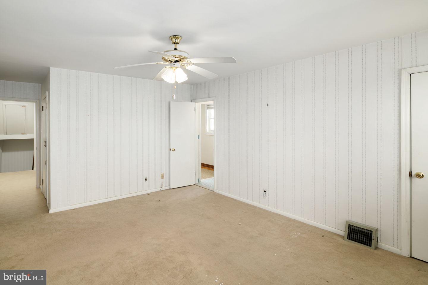 BUSTLETON - Residential