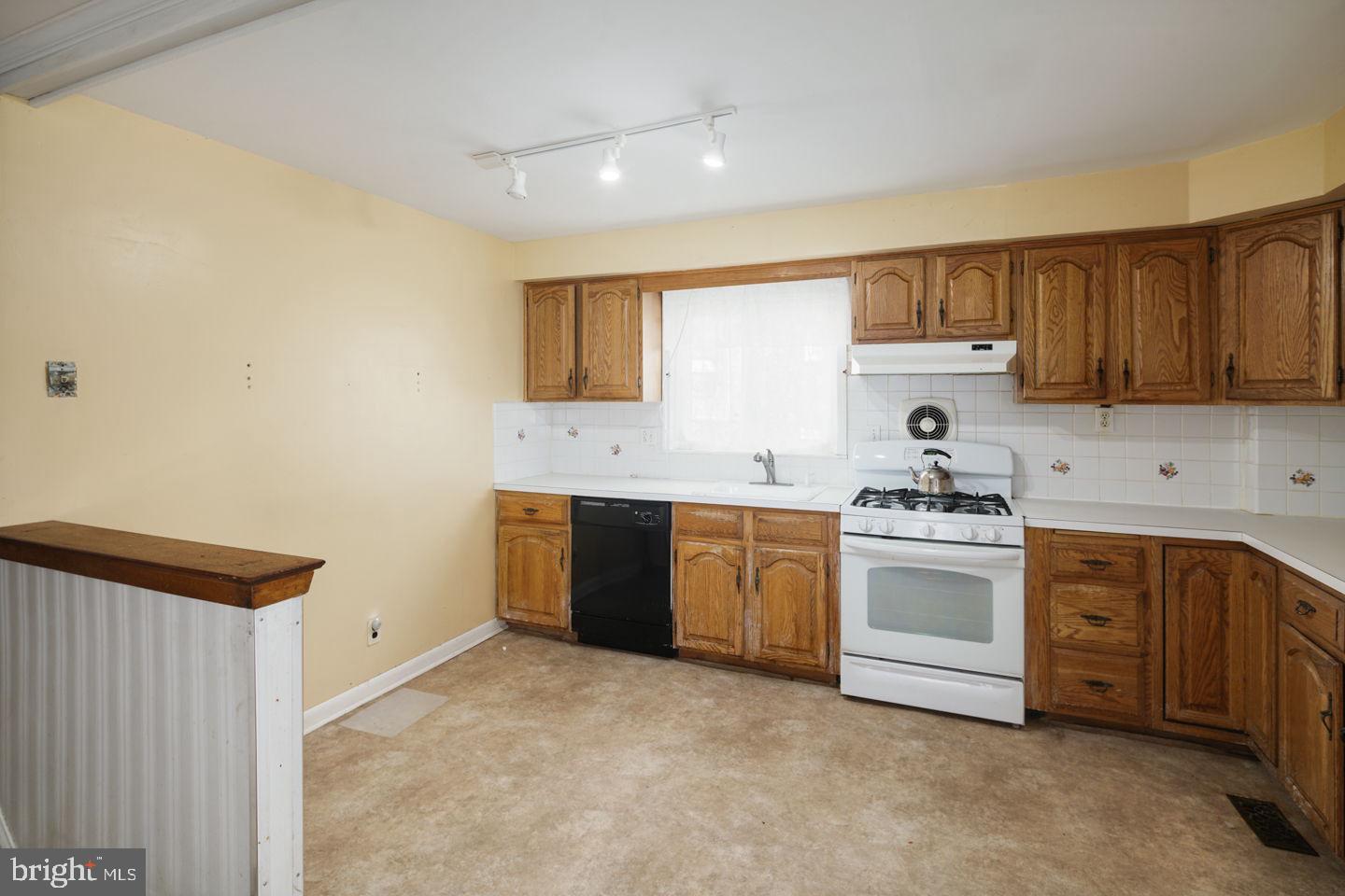 BUSTLETON - Residential