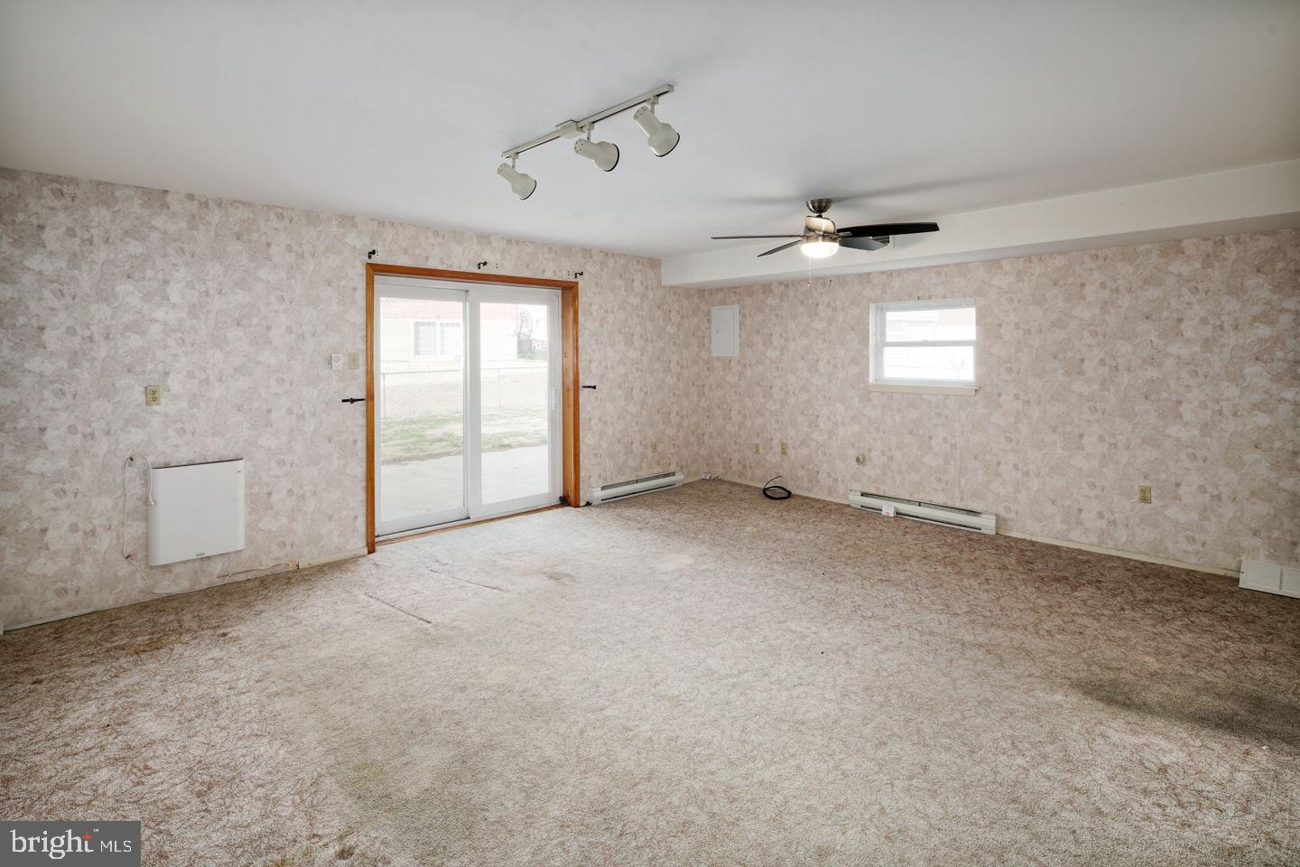 BUSTLETON - Residential