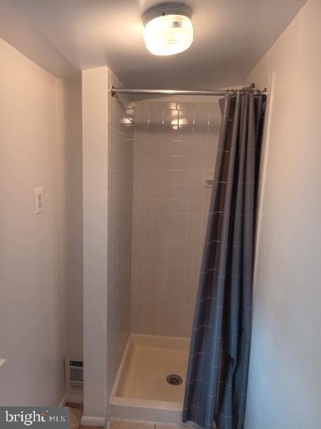 GLENMONT VILLAGE - Residential Lease