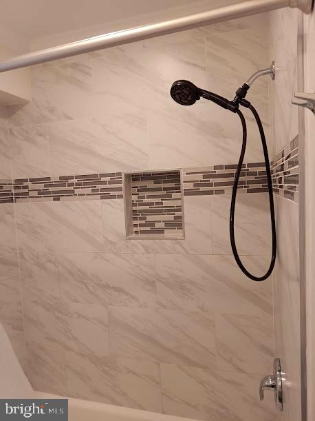 GLENMONT VILLAGE - Residential Lease