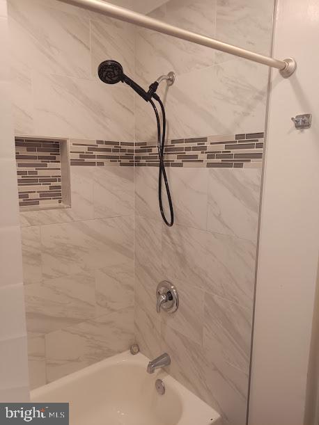 GLENMONT VILLAGE - Residential Lease