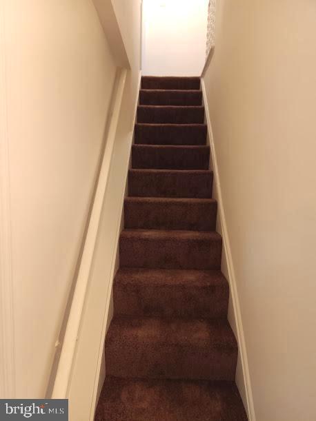 GLENMONT VILLAGE - Residential Lease