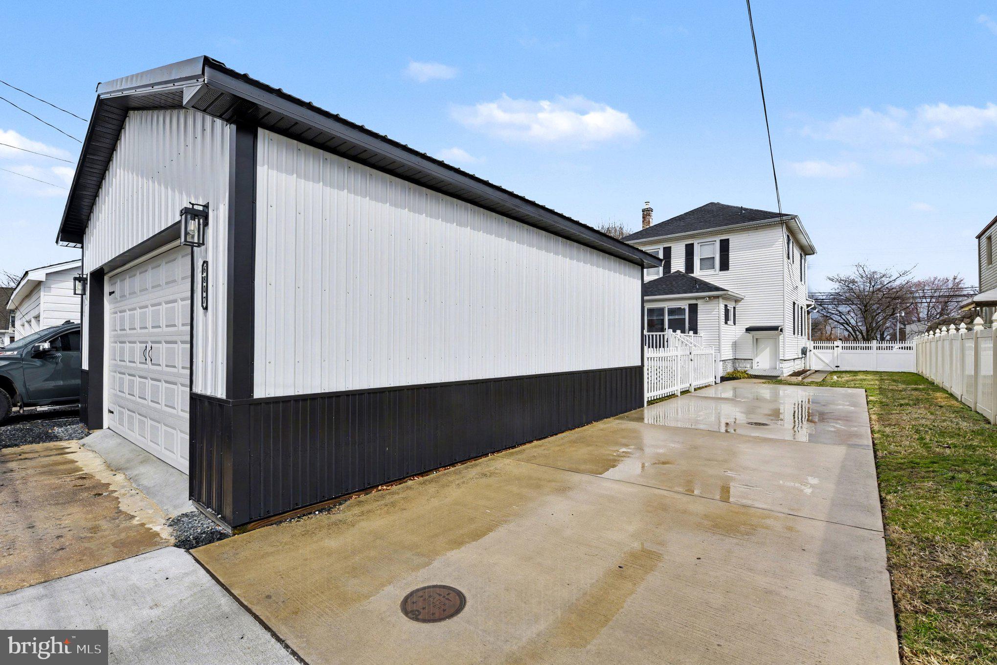 CEDAR CREST - Residential