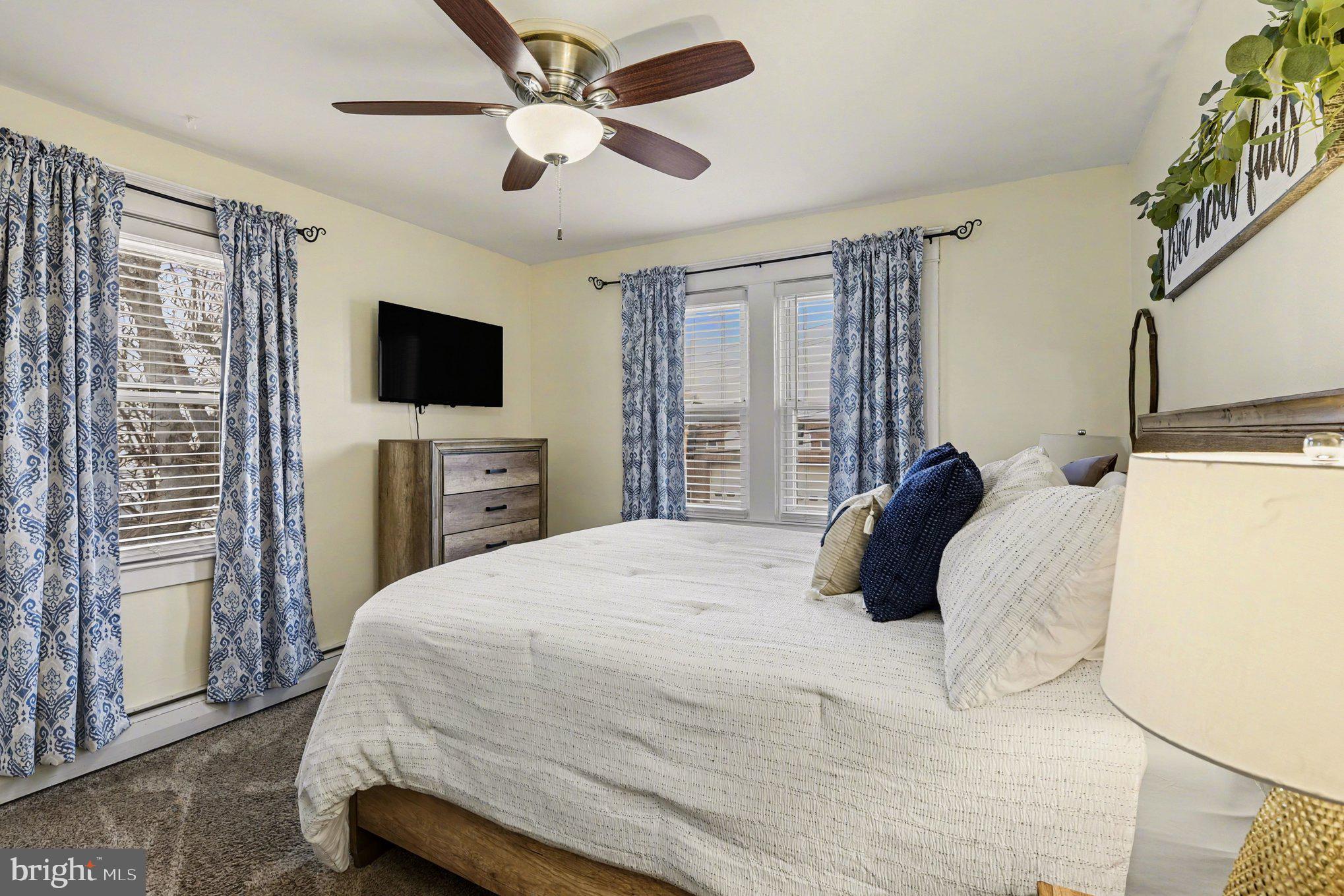 CEDAR CREST - Residential