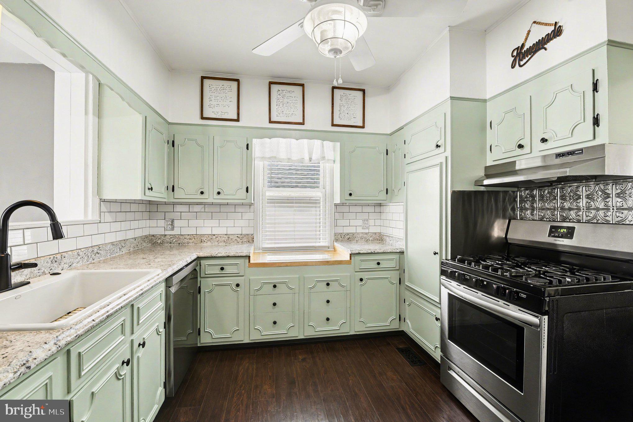 CEDAR CREST - Residential