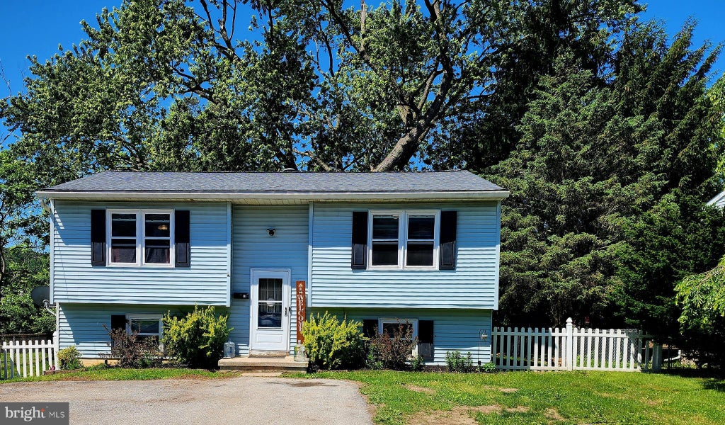 Photo of 10 W 6th Avenue, COATESVILLE, PA 19320 (MLS # PACT2124104)