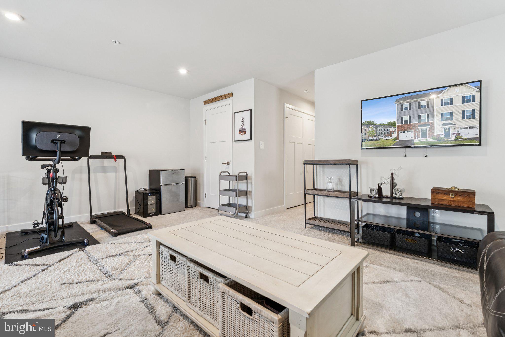 JAMES RUN TOWNHOMES - Residential